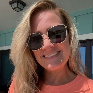 Meet your Posher, Jodi